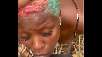 BBW GETS FACE FUCKED IN PUBLIC