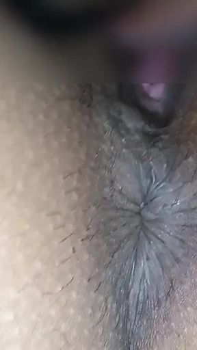 Bhabhi ko chudai me bahut maza aaya tha uska bur chatne me maza aaya raat ko   Clip 2