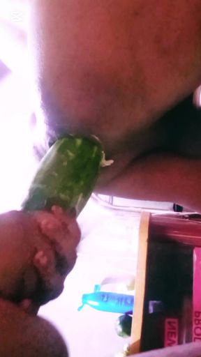 Deshi gay boy suck pussy her mom.