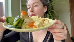 pasta with chicken pieces avi