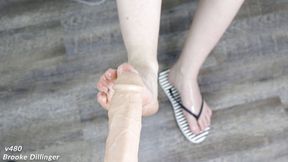 Flip flop foot job cumshots on feet