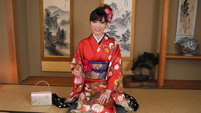 Yuria Tominaga in kimono gets things on her beaver