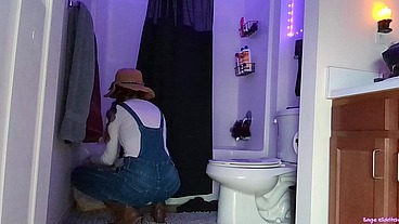 Farmer Girl Sage Eldritch in Overalls Peeing #2 [Voyeur]