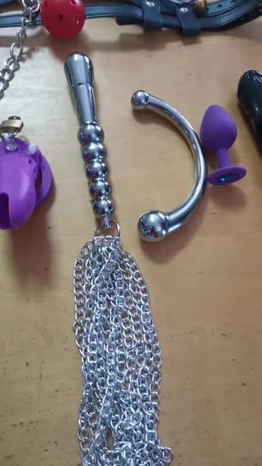 Unacerdaamaricona shows off her toys
