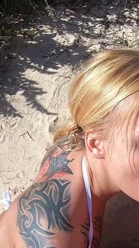 POV-BLOWJOB OUTDOOR HOLIDAY CUM SWALLOW   Clip 1