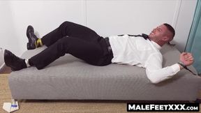 Lustful Dan Edward's : worshiping and sucking his hunky buddy Bronco's feet