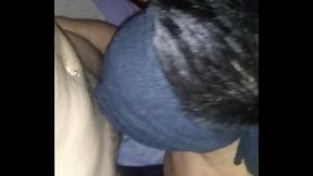 Me chupa la pija insaciablemente