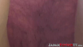 Voyeur records Japanese babes while their undies are visible
