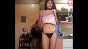 Filipina dance