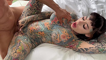 Heavy Tattoo Curvy Tiger Lilly Enjoying Maximo's Dick