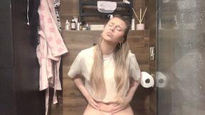 Destruction of the toilet right after the gym mp4 FULL HD