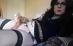 Big-Cock Crossdresser Plays Solo on Webcam