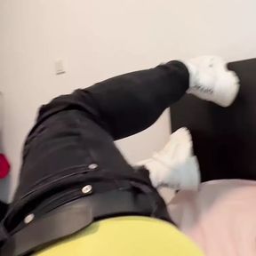 Hot ! - Black Skinny Jeans Sagging with Yellow Calvin Klein (Onlyfans in Info)