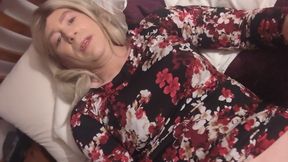 A Big Cum with Nikki! Watch Me Stroke and Have a Big, Big Cum!