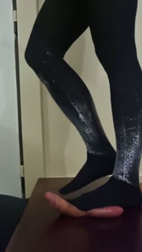 Barbie cock trampling in pantyhose No.20