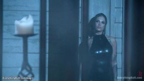 ”Kiny squirting lesbian girls anal fucking”