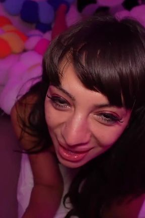 Sasha Pearl Vs. Johnny Love