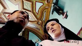 Sor Raymunda - Religiosa confieza sus sue&ntilde_os humedos y cae en pecado con sacerdote