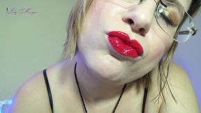 Lipgloss & red lipstick
