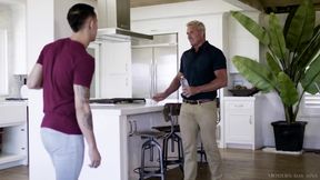 Heteroflexible - Horny Twink Des Irez Wants to Have Fun with Muscular Bear Dilf