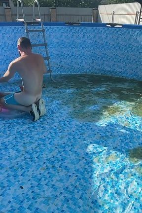 Pool Fucking - Public Sex