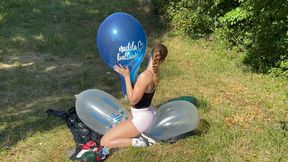 4th of July balloon popping