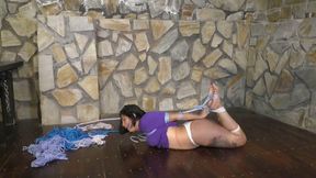 Abril Luna - Hogtie Escape Challenge for the sexy Latina - Full Clip wmv SD