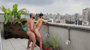 fodendo o tocedor do brasil, o brasileirinho, na chuva e leitando