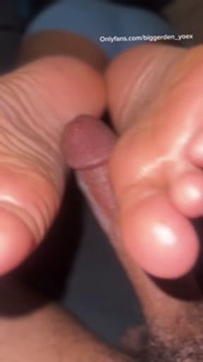 She Jerked Me Off with Her Pretty Feet Until I Exploded 💦 (POV Footjob)