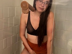 Amateur brunette ariana marie solo toying