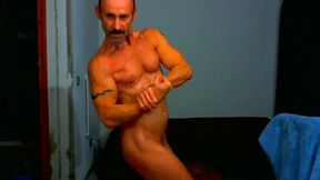 Muscle Champ - Nude Flex & Classic Bodybuilder Poses