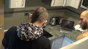 Webcam in the kitchen with Jess used raw by Jorhe Leal