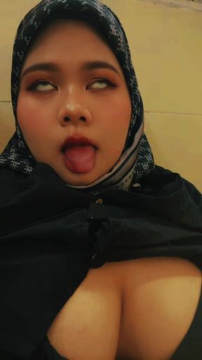 AJSXX99 - My beautiful Malaysian girl in a hijab is waiting for you to cum in the chat.