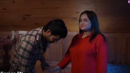 Desi bhabhi ko tange utha kr choda