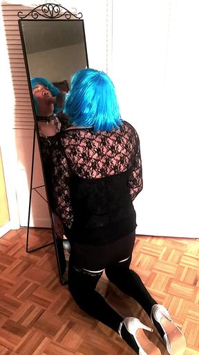Kandi Gets On Her Knees &amp; Sucks Dick!