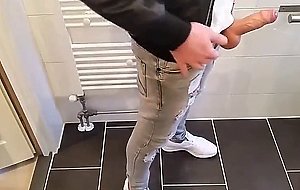 Huge Cumshot