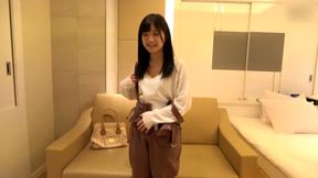 A053G01 A transcendentally beautiful girl is swept away, and she inadvertently with her instincts in erotic gonzo SEX and a large amount of facial shot in a daze!