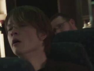 There's lots of space for 'em to alternate between riding his cock and grinding on his face