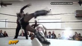 Pro Wrestling Event - Jennfer versus Kat ! WMV