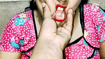 Indian Desi bhabhi fuking neighbour boy&#039_s