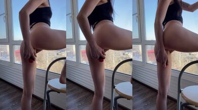 Her silicone toy made the petite teen scream