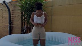 Wet Pants Try on