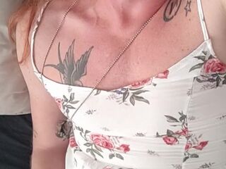 Made me come on my own face, redhead trans solo masturbation