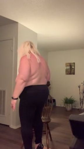 Stripped Down And Oiled Up Body Worship and Squirt with BlancaGirlBBW