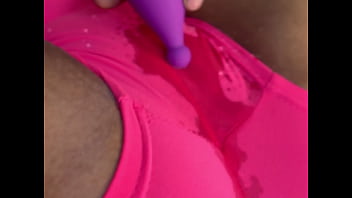 ebony squirting through shorts (Full video on XVIDEOS RED)