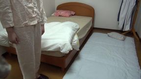 SW-278 A Mother And Father Head To The Big City