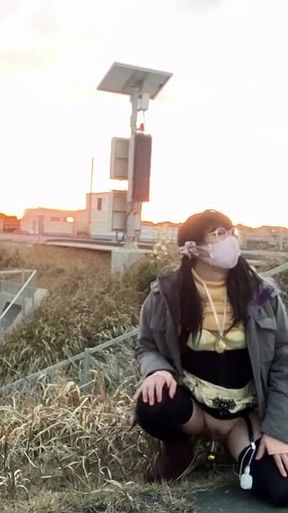 Self-training 49: M-leg Split Challenge at a Beach