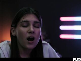 VR Lesbian Trans Girl Sex - Ellie Luna & Zazie Skymm Shemale Fuck