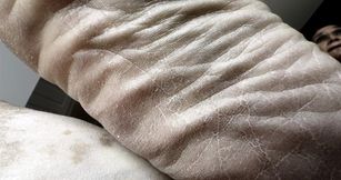 Get Up Close And Cum - LaCreme