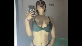 Corridas y pajas de rubia influencer